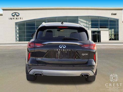 Certified 2022 INFINITI QX50 Essential image 5