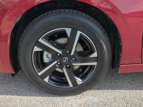 Used 2024 Nissan Sentra SV image 31