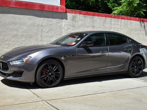 Used 2019 Maserati Ghibli RWD image 3