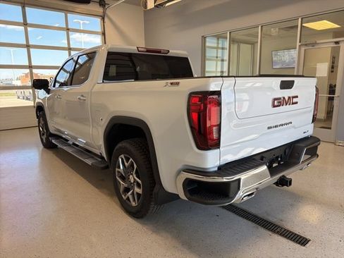 New 2026 GMC Sierra 1500 SLT w/ SLT Premium Package AWD/4WD image 11