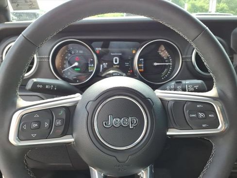 Used 2023 Jeep Wrangler Unlimited Sahara w/ Dual Top Group AWD/4WD image 16