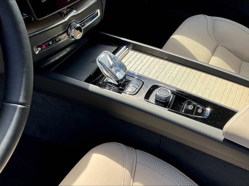 New 2026 Volvo XC60 B5 Plus w/ Protection Package Premier image 13