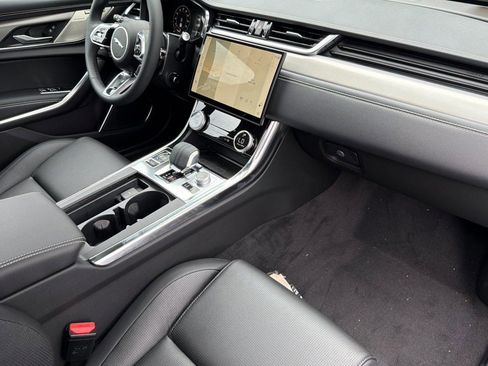 Used 2024 Jaguar XF R-Dynamic SE AWD/4WD image 26