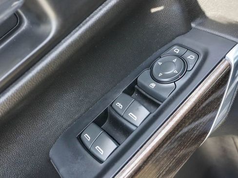 Used 2021 Chevrolet Silverado 1500 LT Trail Boss image 10