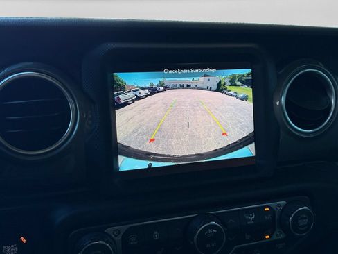 Certified 2022 Jeep Wrangler Unlimited Sahara w/ Cold Weather Group AWD/4WD image 16