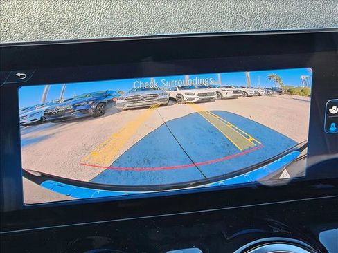 Used 2025 Mercedes-Benz GLA 250 image 13