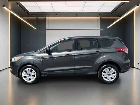 Used 2016 Ford Escape S FWD image 2
