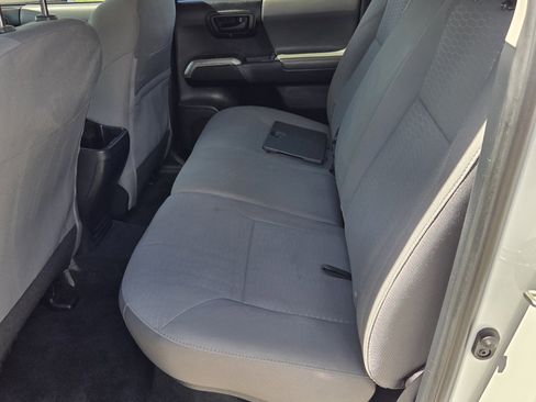 Used 2017 Toyota Tacoma SR5 w/ Tow Package image 5