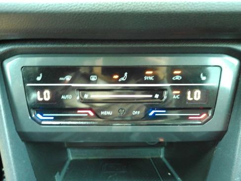 Used 2023 Volkswagen Tiguan SE w/ Panoramic Sunroof Package AWD/4WD image 42