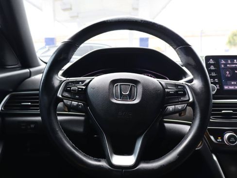 Used 2018 Honda Accord Sport image 20