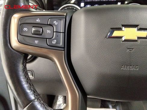Used 2022 Chevrolet Silverado 2500 High Country w/ Safety Package II image 10
