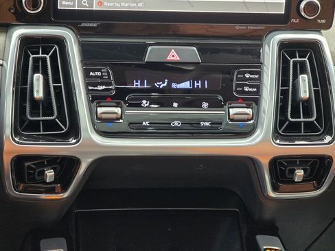 Used 2023 Kia Sorento SX Prestige image 36