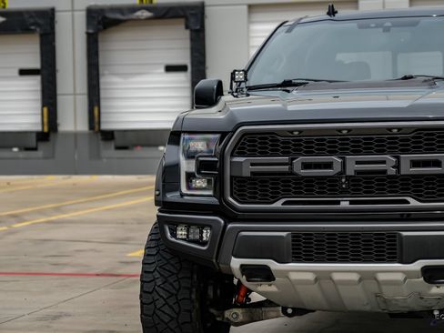 Used 2019 Ford F150 Raptor w/ Equipment Group 802A Luxury AWD/4WD image 29