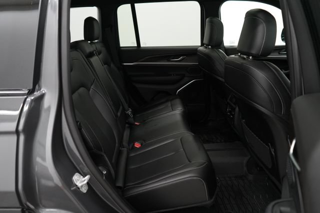 Used 2026 Jeep Grand Cherokee Limited AWD/4WD image 50