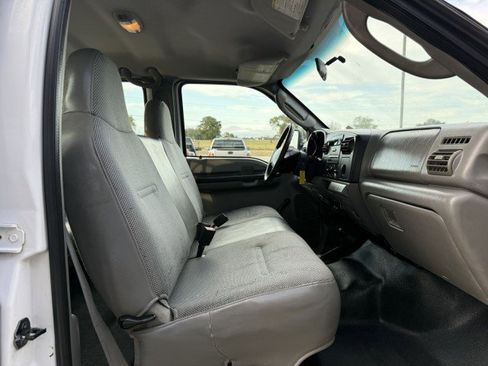 Used 2005 Ford F350 XL image 8