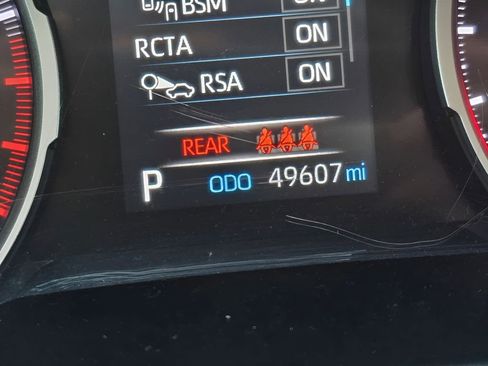 Used 2021 Toyota RAV4 XLE image 29