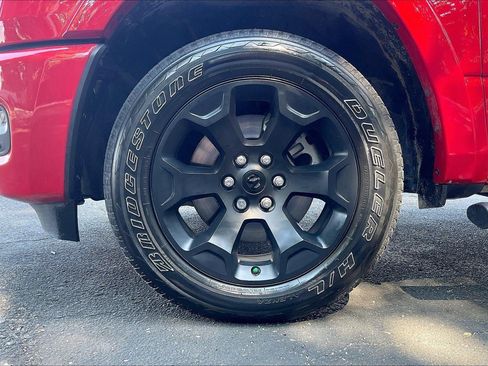 Used 2025 RAM 1500 Big Horn AWD/4WD image 9