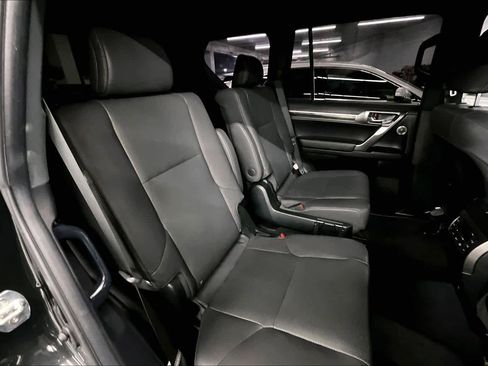 Used 2023 Lexus GX 460 Premium w/ Accessory Package image 21