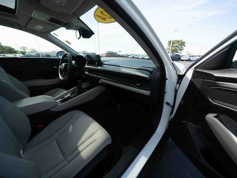 Used 2024 Honda Accord EX image 25