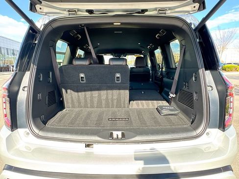 Used 2025 Nissan Armada SL w/ Captain's Chari Seat Package image 30