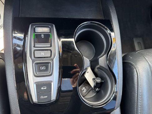 Used 2018 Honda Pilot Touring image 36