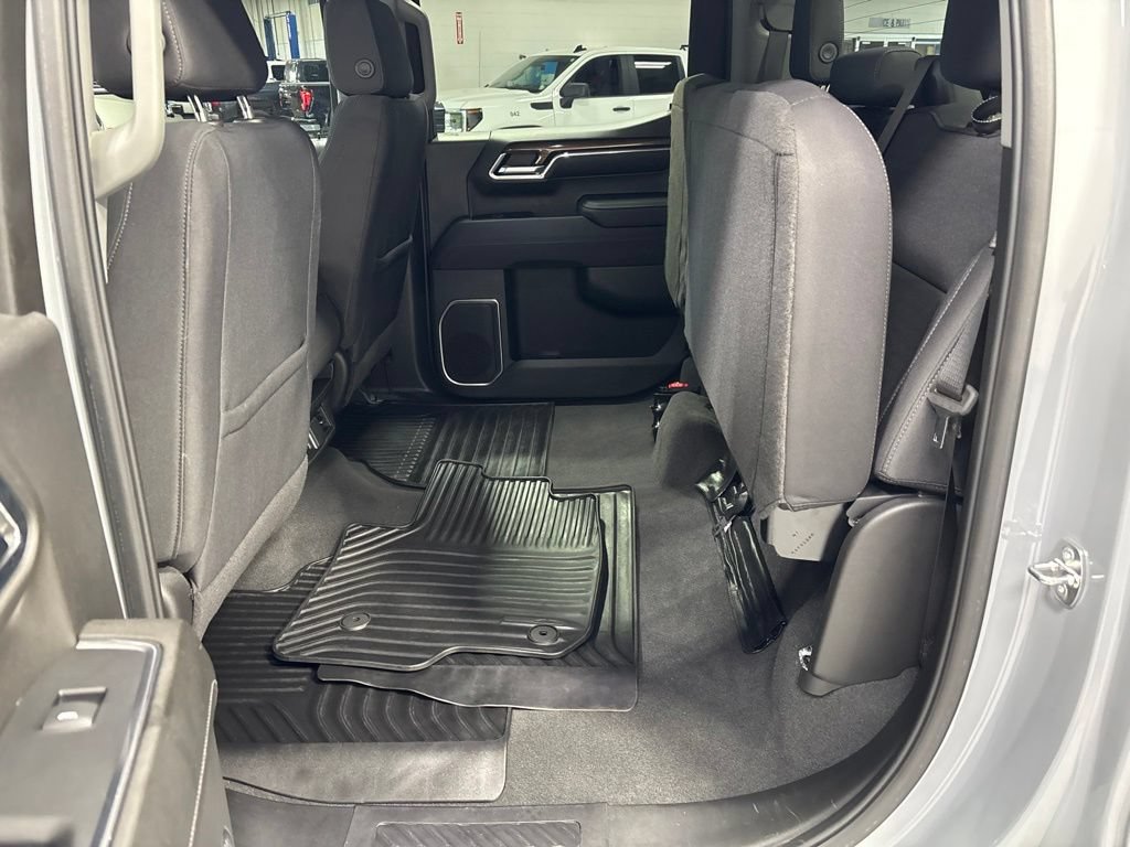 Used 2024 Chevrolet Silverado 1500 LT AWD/4WD image 33