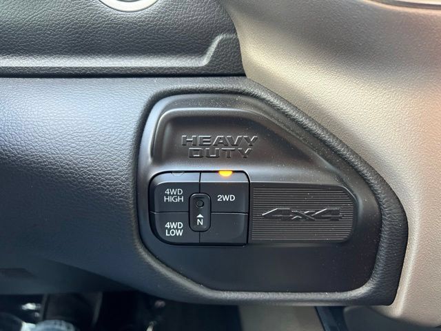 Used 2022 RAM 2500 Laramie AWD/4WD image 32