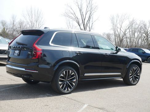 New 2026 Volvo XC90 B6 Plus w/ Protection Package Premier AWD/4WD image 3