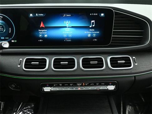 Used 2022 Mercedes-Benz GLS 450 4MATIC image 32