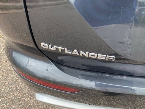 Used 2024 Mitsubishi Outlander SE AWD/4WD image 14