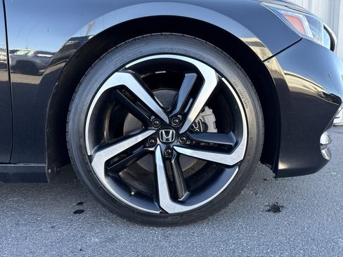 Used 2019 Honda Accord Sport image 25
