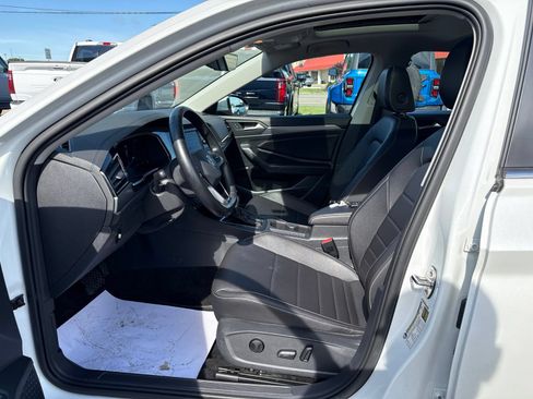 Used 2023 Volkswagen Jetta SE FWD image 22