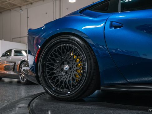 Used 2018 Ferrari 812 Superfast RWD image 8