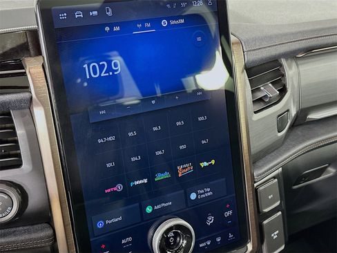 Used 2024 Ford F150 Lightning Lariat image 15