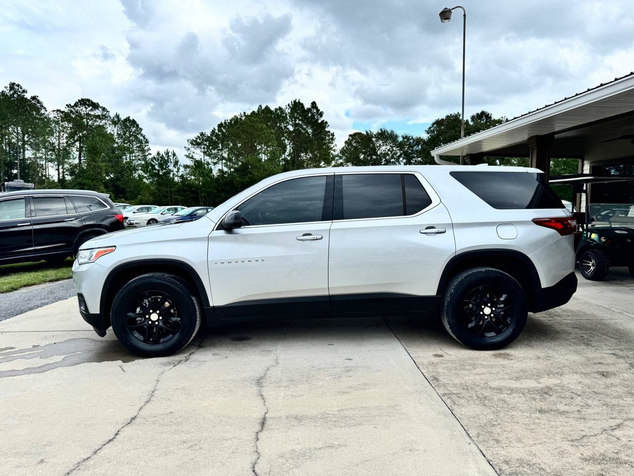 Used 2021 Chevrolet Traverse LS FWD image 8
