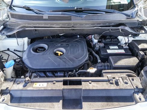 Used 2017 Kia Soul + FWD image 28