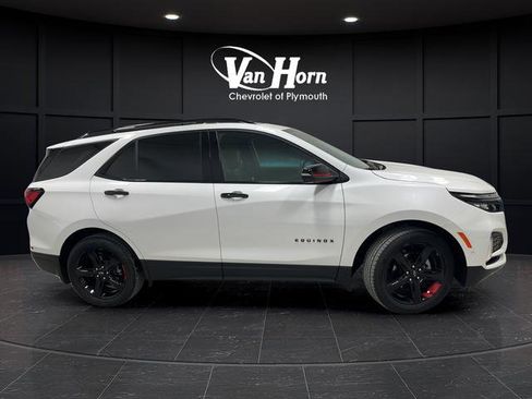 Used 2024 Chevrolet Equinox Premier image 2