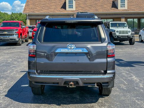 Used 2018 Toyota 4Runner Limited AWD/4WD image 14