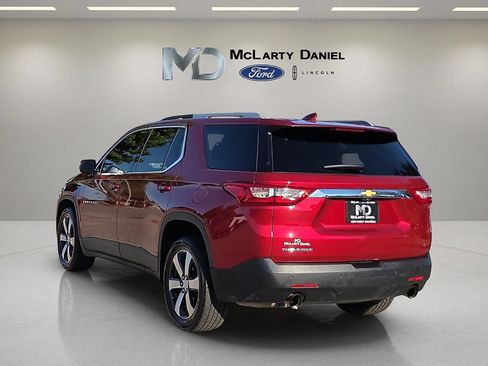 Used 2018 Chevrolet Traverse LT FWD image 4