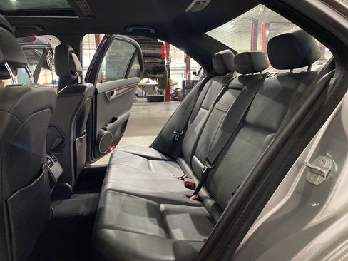Used 2011 Mercedes-Benz C 300 4MATIC Sedan image 10