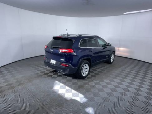 Used 2016 Jeep Cherokee Latitude w/ Cold Weather Group image 8