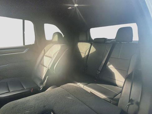Used 2024 GMC Acadia Elevation AWD/4WD image 29