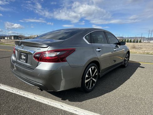 Used 2018 Nissan Altima 2.5 SR image 5