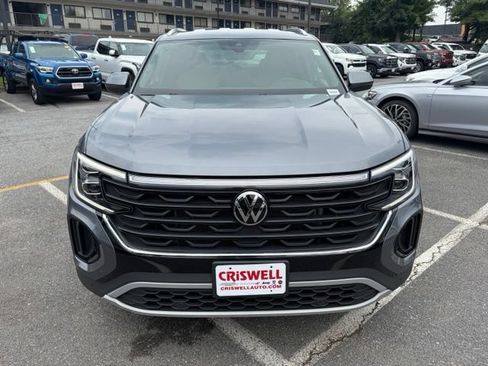 Used 2024 Volkswagen Atlas Cross Sport SE w/ Black Wheel Package AWD/4WD image 10