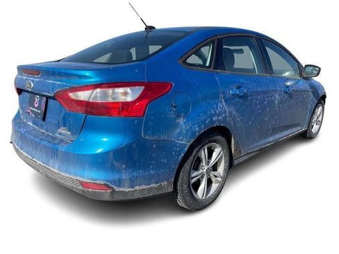 Used 2014 Ford Focus SE w/ SE Winter Package image 5