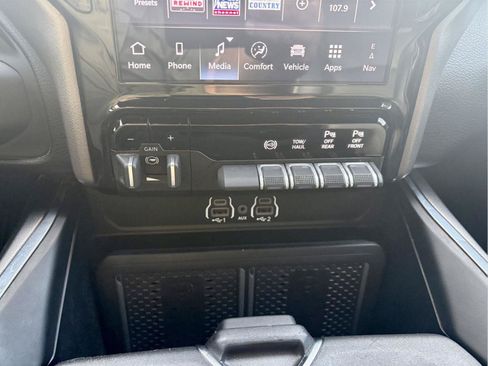 Used 2025 RAM 3500 Laramie w/ Sport Appearance Package AWD/4WD image 25
