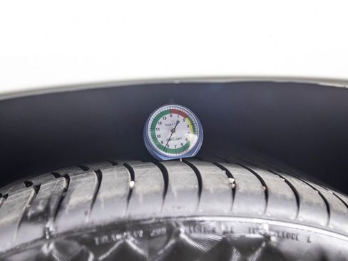 Used 2023 BMW X6 xDrive40i w/ Executive Package image 46