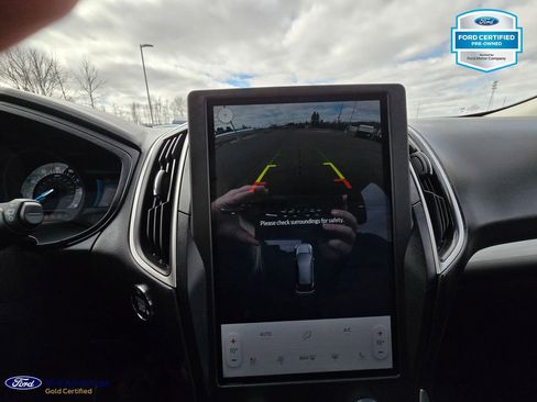 Used 2024 Ford Edge SEL w/ Convenience Package image 11