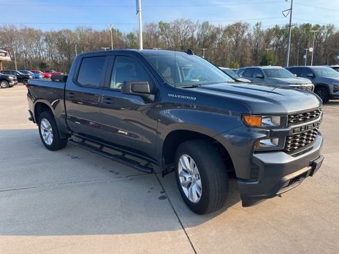 Used 2021 Chevrolet Silverado 1500 Custom w/ Safety Confidence Package image 10