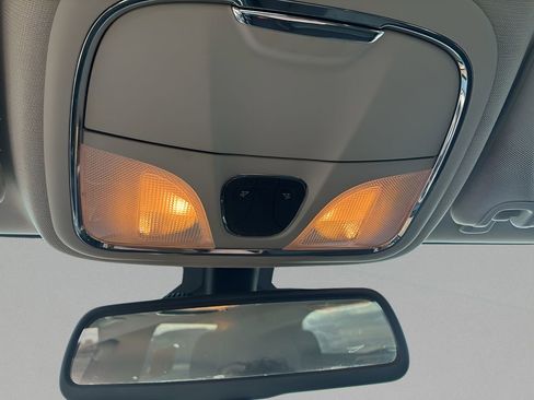 Used 2016 Jeep Cherokee Sport image 17